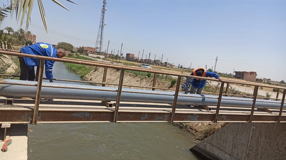 رئيس مياه الفيوم: أعمال دهان لخطوط مياه الشرب الناقلة والعدايات
