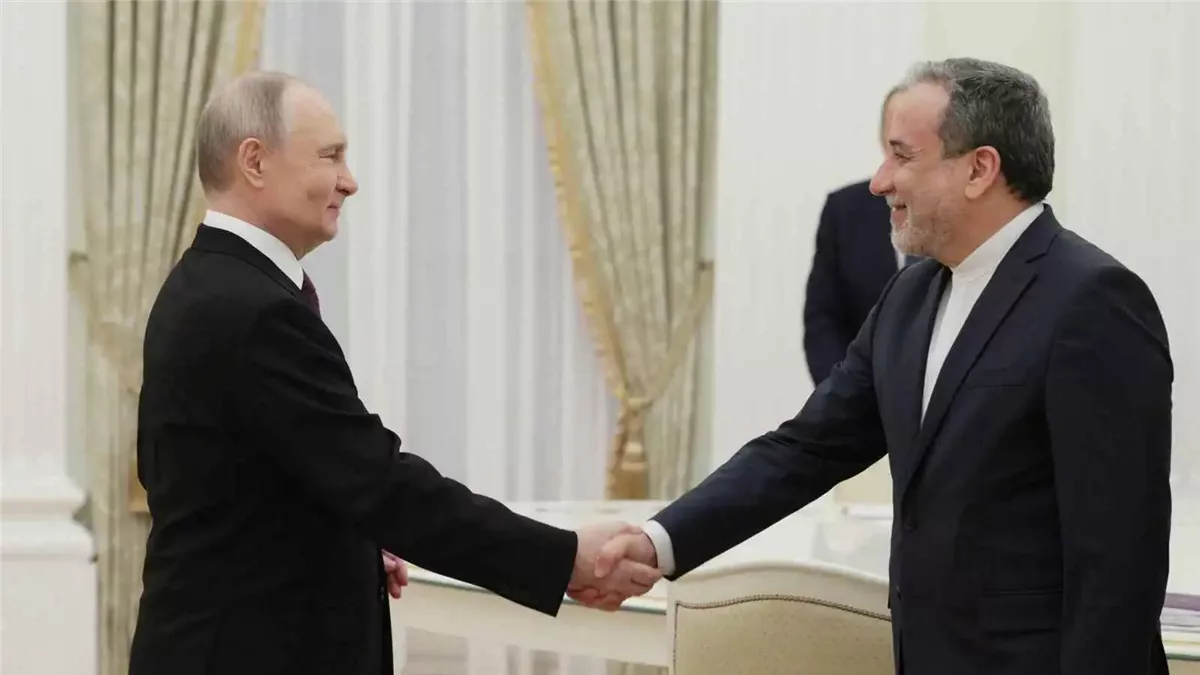 <strong>عراقجي وبوتين</strong>