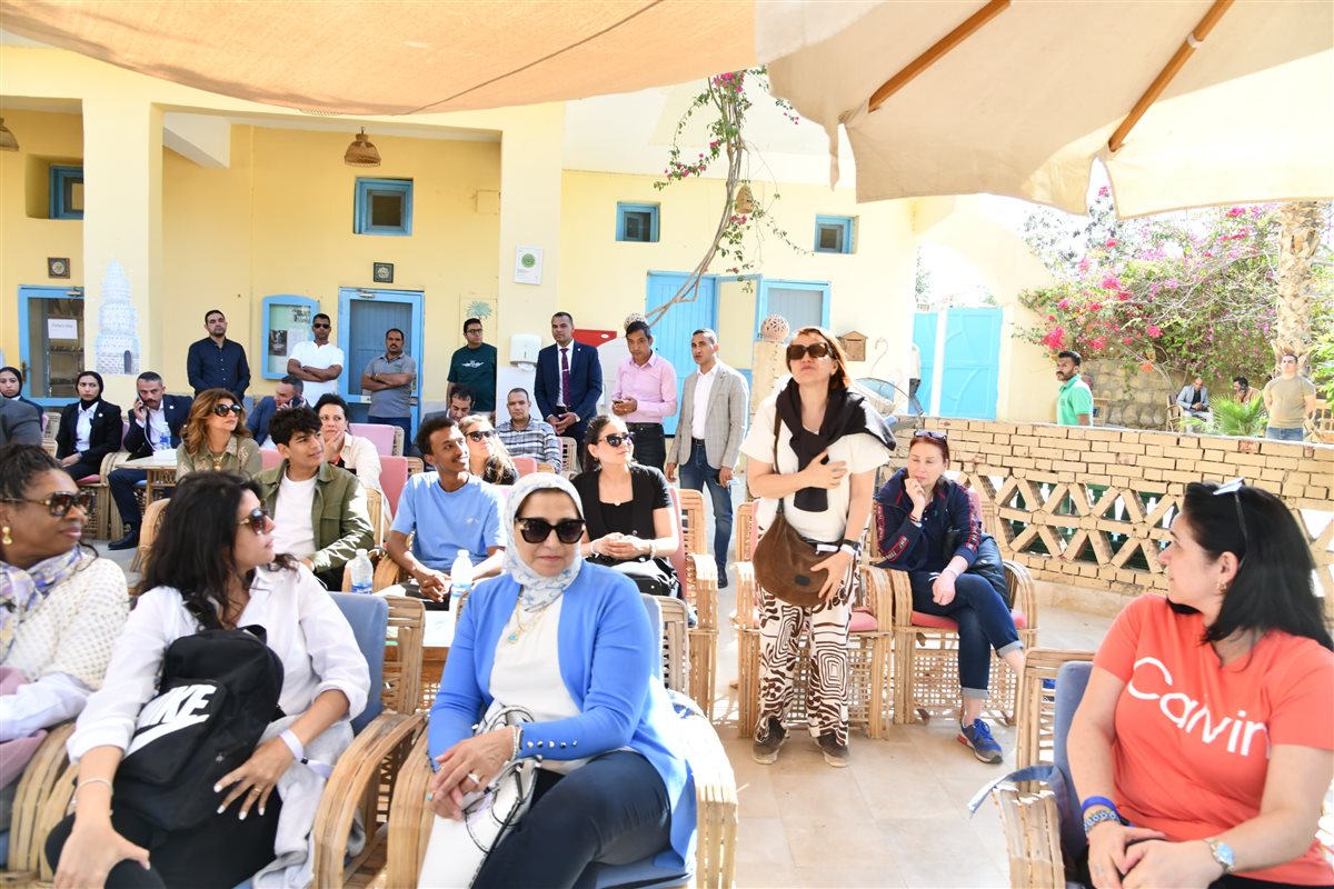 وفداً من زوجات الدبلوماسيين العرب والأجانب فى زيارة للمعالم السياحية والأثرية بالفيوم&nbsp;
