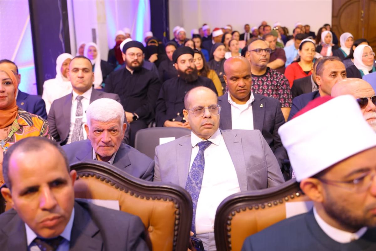 جانب من الندوة