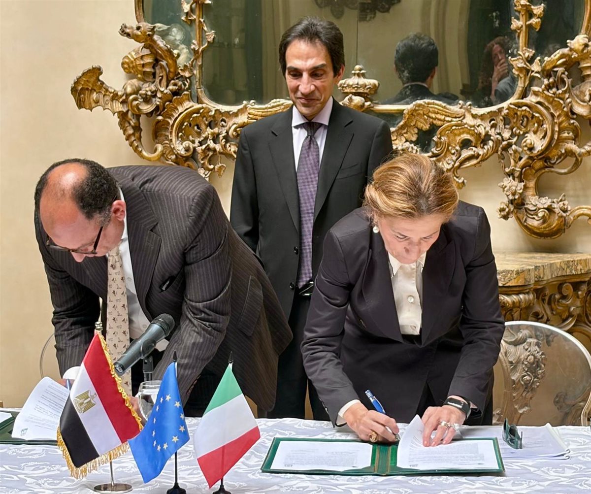 تعاون مصري إيطالي لتعزيز علوم الذكاء الاصطناعي بجامعة العاصمة