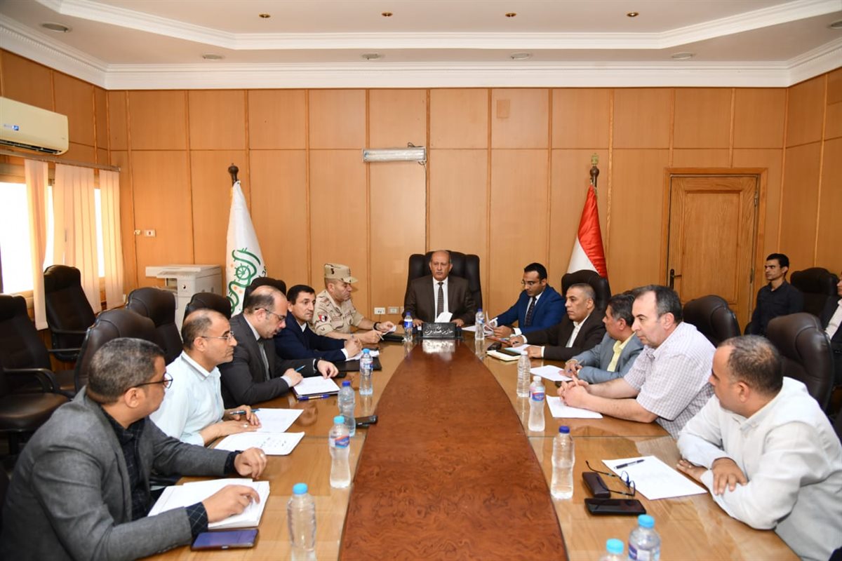 سكرتير عام الفيوم يترأس اجتماع لجنة البت في طلبات تقنين أراضي الدولة