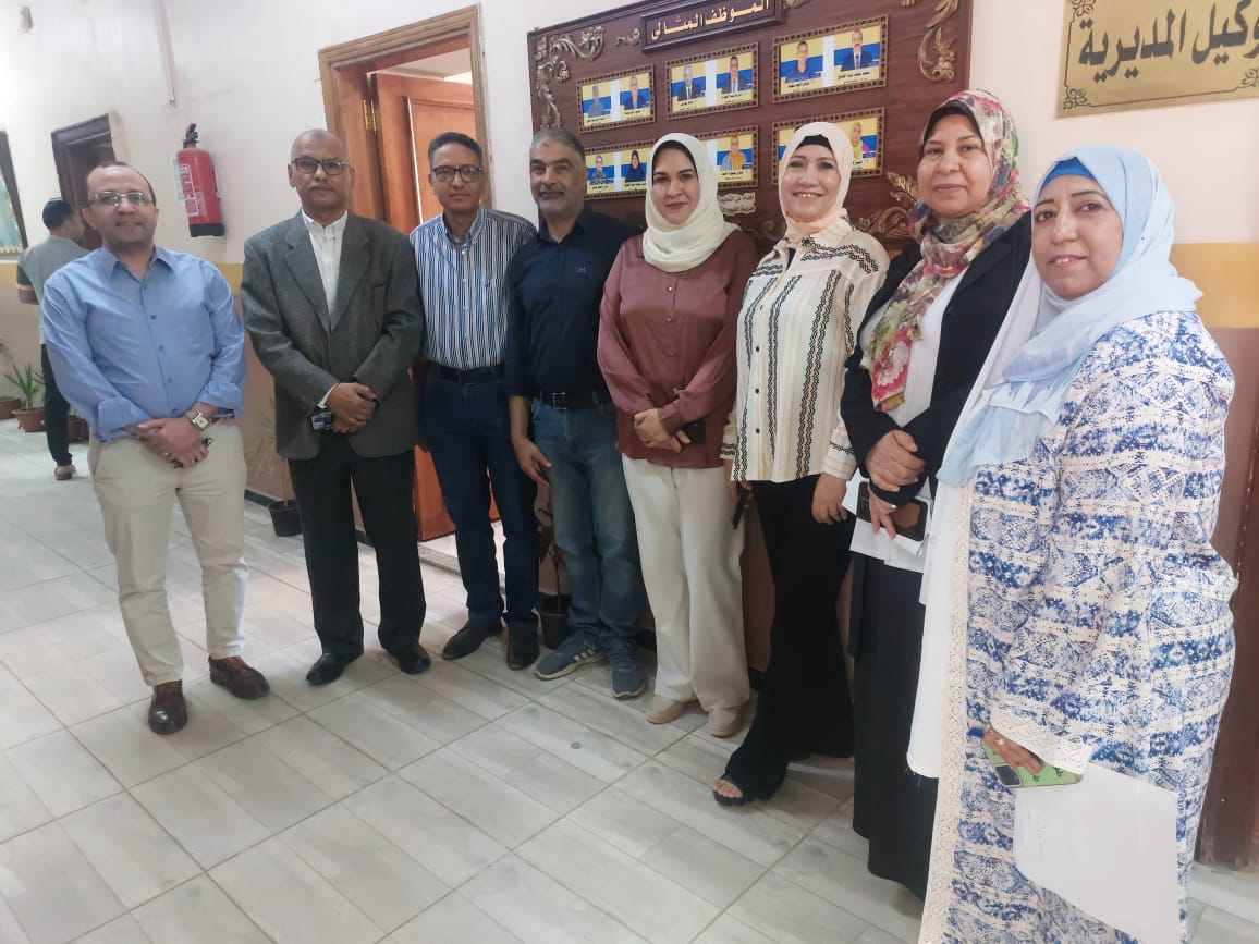 مدير تعليم الفيوم يكرم الموظفين المثاليين بديوان المديرية تقديراً لتميزهم وإخلاصهم في العمل