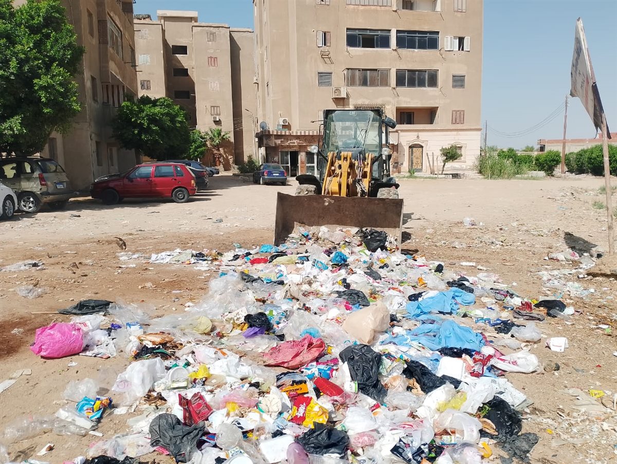 حملات للنظافة ورفع الإشغالات وتحسين المظهر الحضاري بمركزي إطسا وطامية