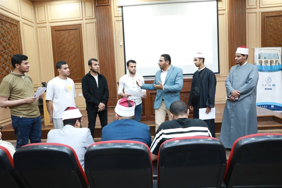 جانب من الندوة