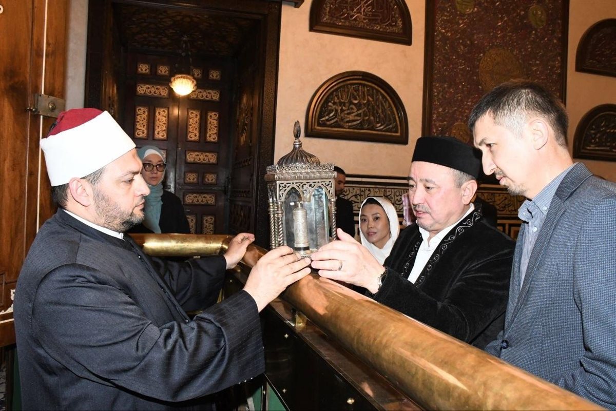 مقتنيات الحجرة النبوية