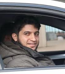 <strong>عزام خليل الحية</strong>