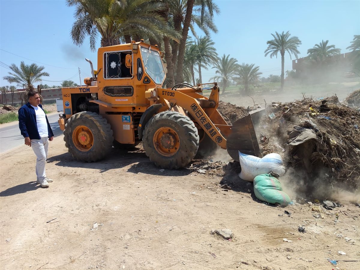 حملات مكثفة للنظافة ورفع الإشغالات وتحسين المظهر الحضاري بمراكز إطسا وسنورس ويوسف الصديق