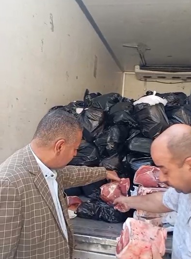 تموين الفيوم يضبط &nbsp;5 طن لحوم مجمده مستورده بدون بيانات تفوح منها رائحة كريهة<br>&nbsp;