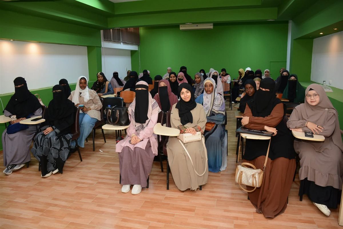 اختبارات برنامج قيادات نسائية حول العالم