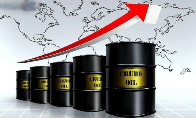سعر برميل النفط اليوم، شهد سعر برميل النفط اليوم في أسواق الطاقة العالمية، اليوم الجمعة 15 مايو 2026، حالة من التقلبات الملحوظة، بعدما سجلت أسعار النفط ارتفاعات جديدة تجاوزت 1.45% خلال التعاملات.