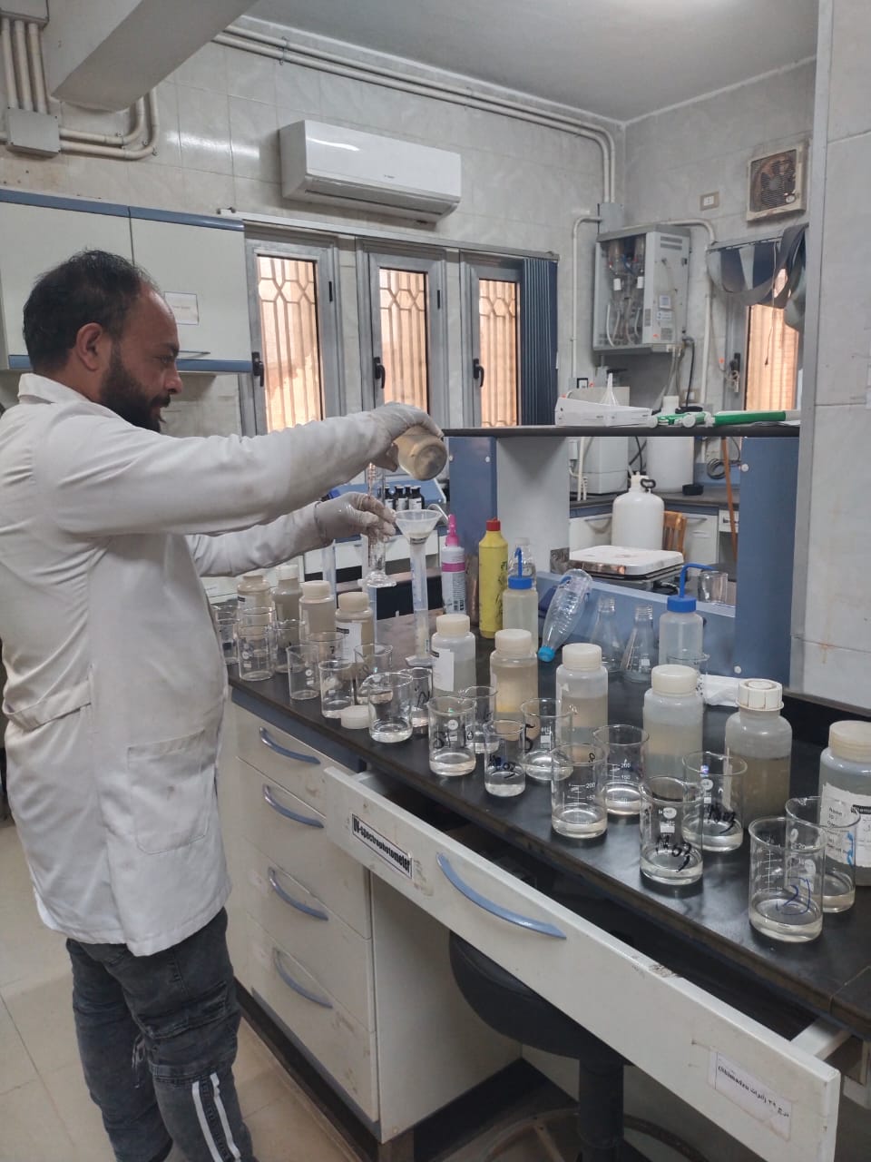 مياه الفيوم: سحب وتحليل ما يقرب من 35 ألف عينة لمتابعة جودة مياه الشرب والصرف الصحي خلال أبريل 2026