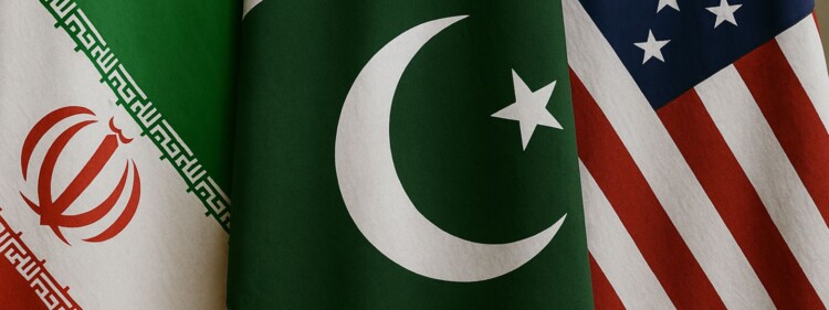 <strong>باكستان وأمريكا وإيران</strong>
