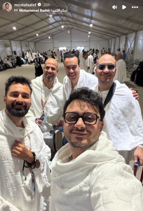 أحمد حاتم يؤدي فريضة الحج
