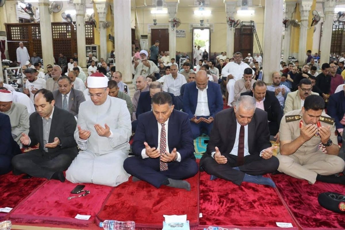 جانب من أداء صلاة العيد