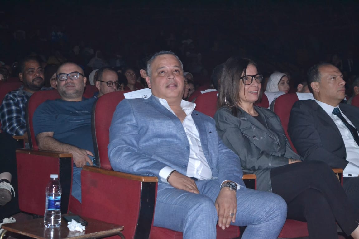 عرض غرام في الكرنك