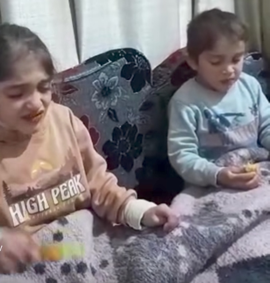 الطفلتين
