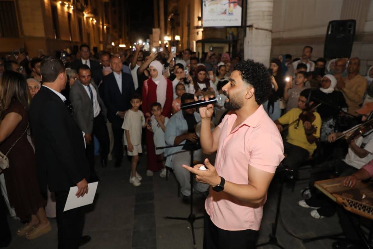 جانب من جولة المحافظ في وسط البلد