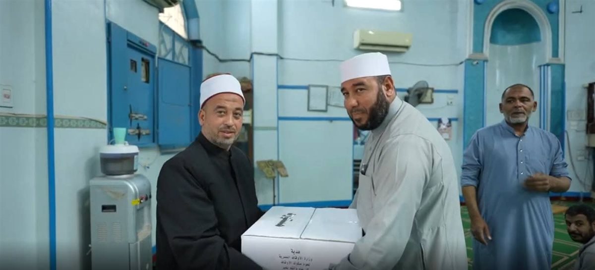 وزارة الأوقاف تسلم الدفعة الثانية من لحوم الأضاحي في 21 محافظة
