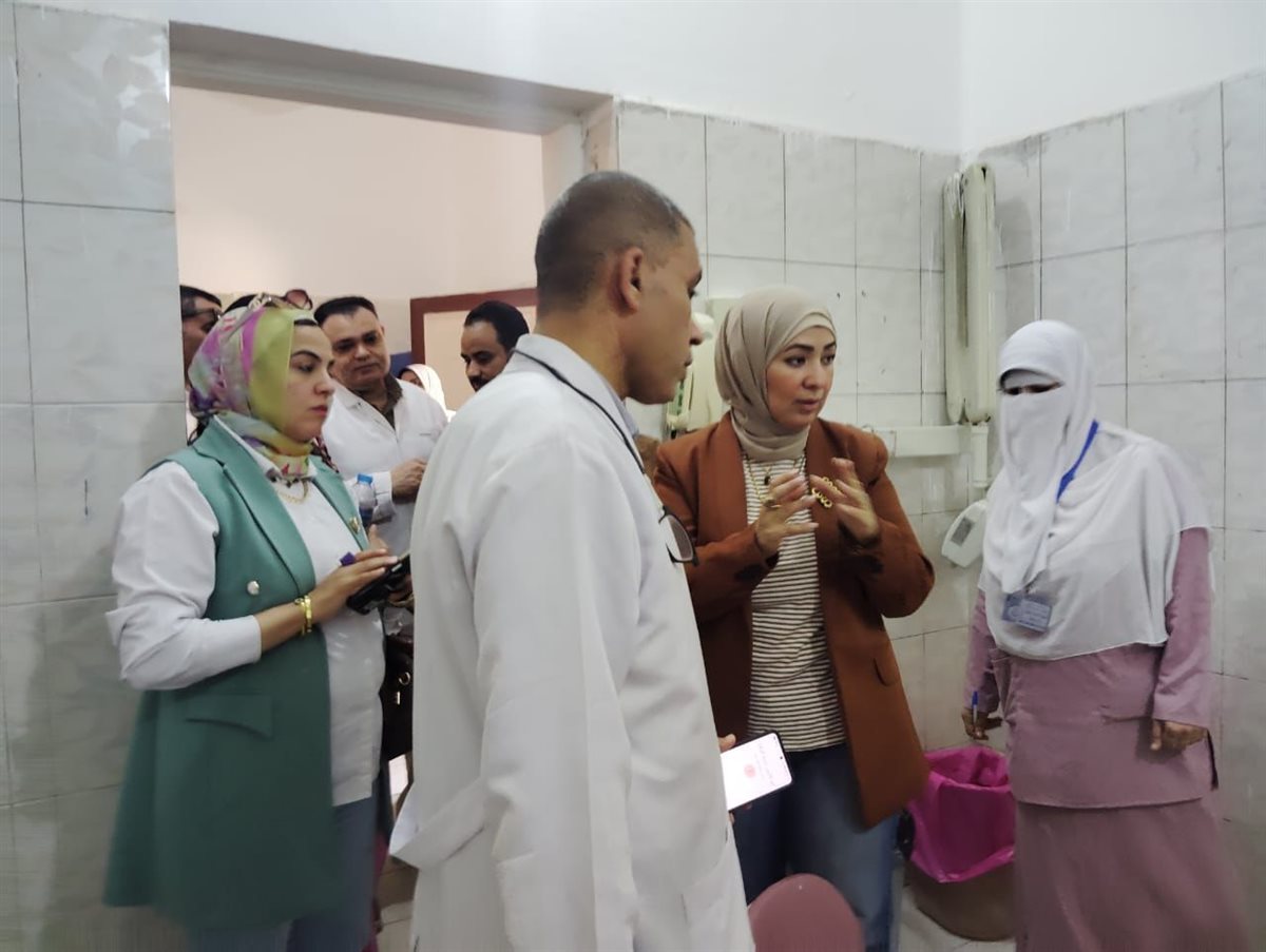 وكيل وزارة الصحة بالفيوم تتفقد مستشفى فيديمين وطامية المركزى .. وتستمع لشكاوى المرضى&nbsp;