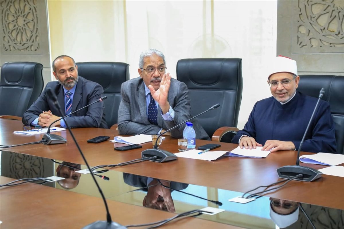 لجنة البحوث الفقهية تناقش قضايا شرعية معاصرة تتعلق بالتطبيقات الطبية الحديثة