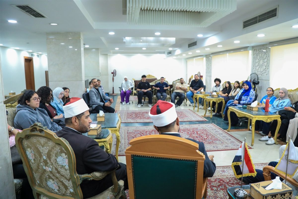 البحوث الإسلامية يستقبل وفدا من طلاب الجامعة الأمريكيّة لتعرف جهوده الدعوية والعلمية