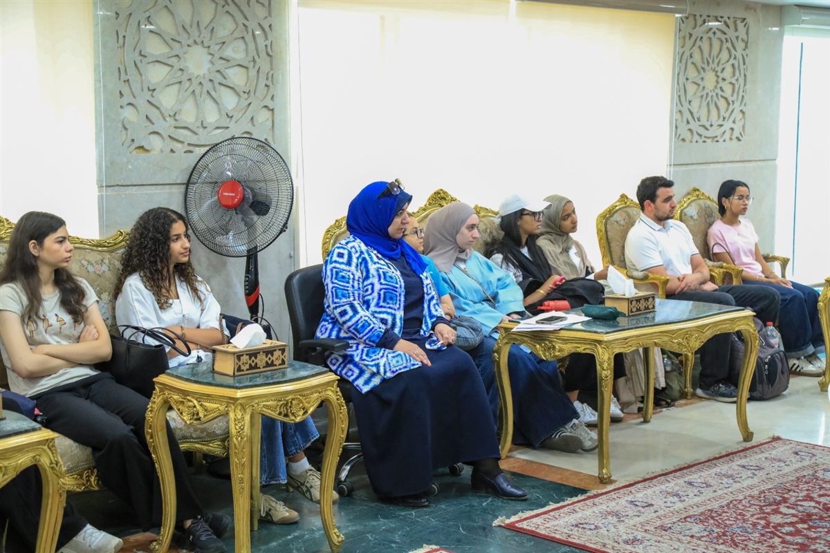 البحوث الإسلامية يستقبل وفدا من طلاب الجامعة الأمريكيّة لتعرف جهوده الدعوية والعلمية