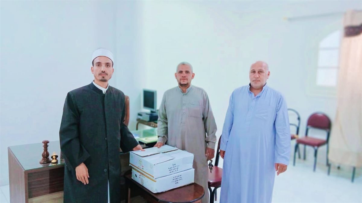 أوقاف الفيوم تسلم المضحين أنصبتهم من الأضاحي وتوجه الشكر لوزير الأوقاف