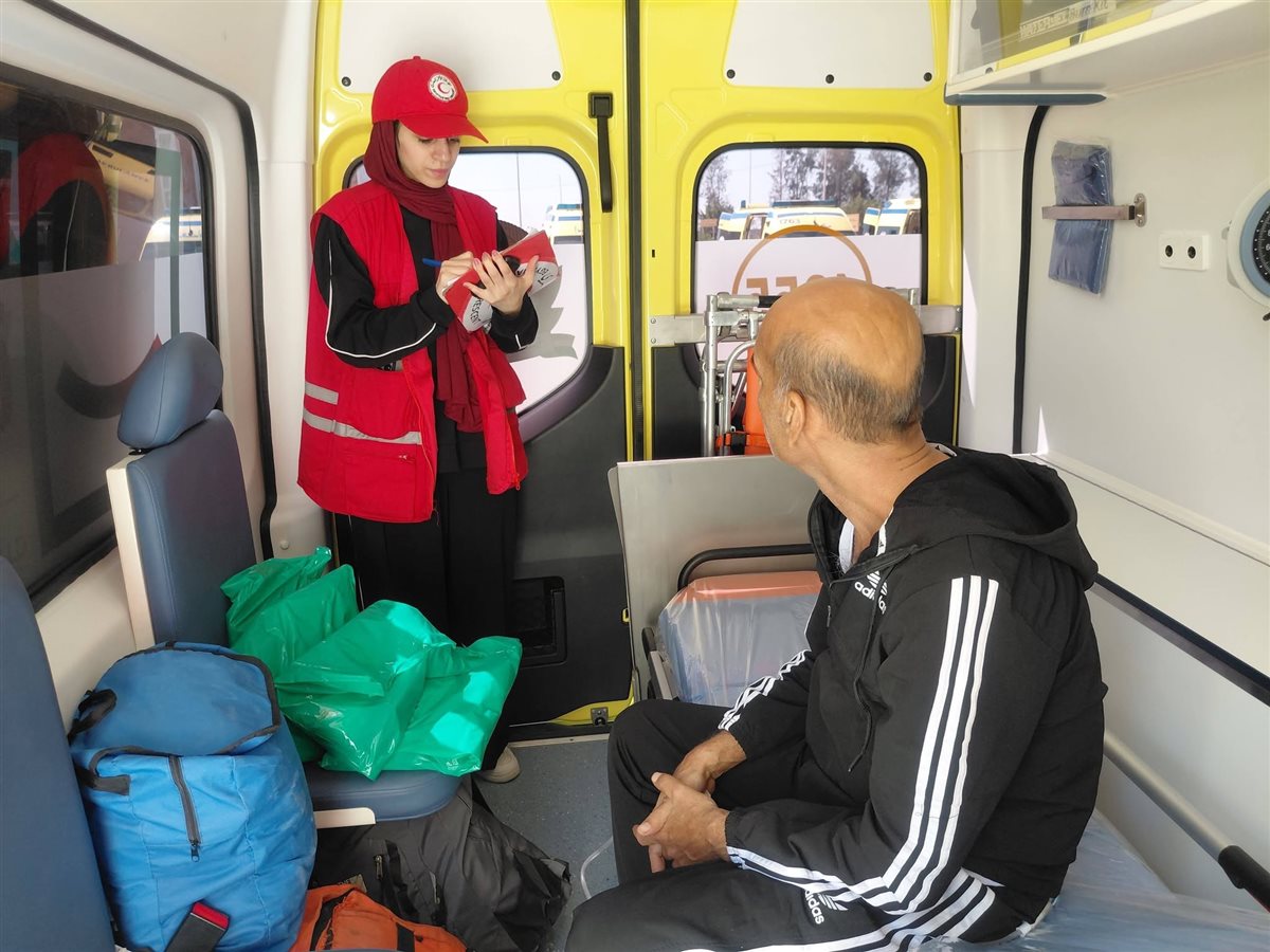 جانب من استقبال المصابين الفلسطينيين