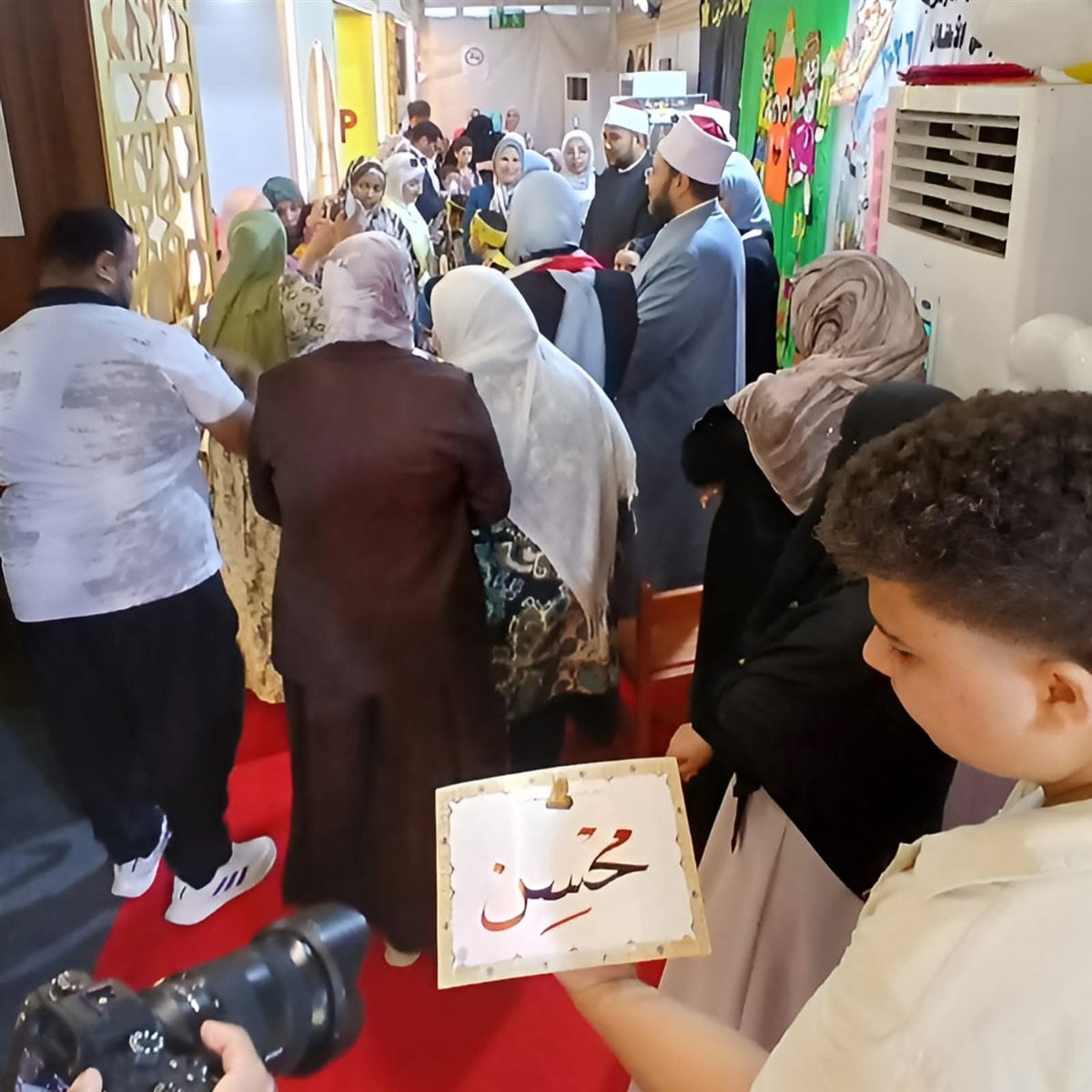 إقبال جماهيري على جناح الأزهر بمعرض مكتبة الإسكندرية الدولي للكتاب