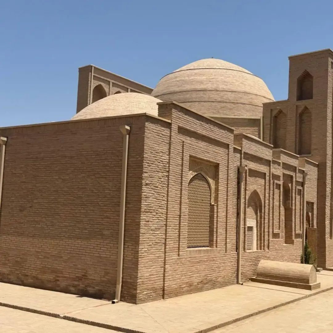 مرقد الإمام الحكيم الترمذي بأوزبكستان