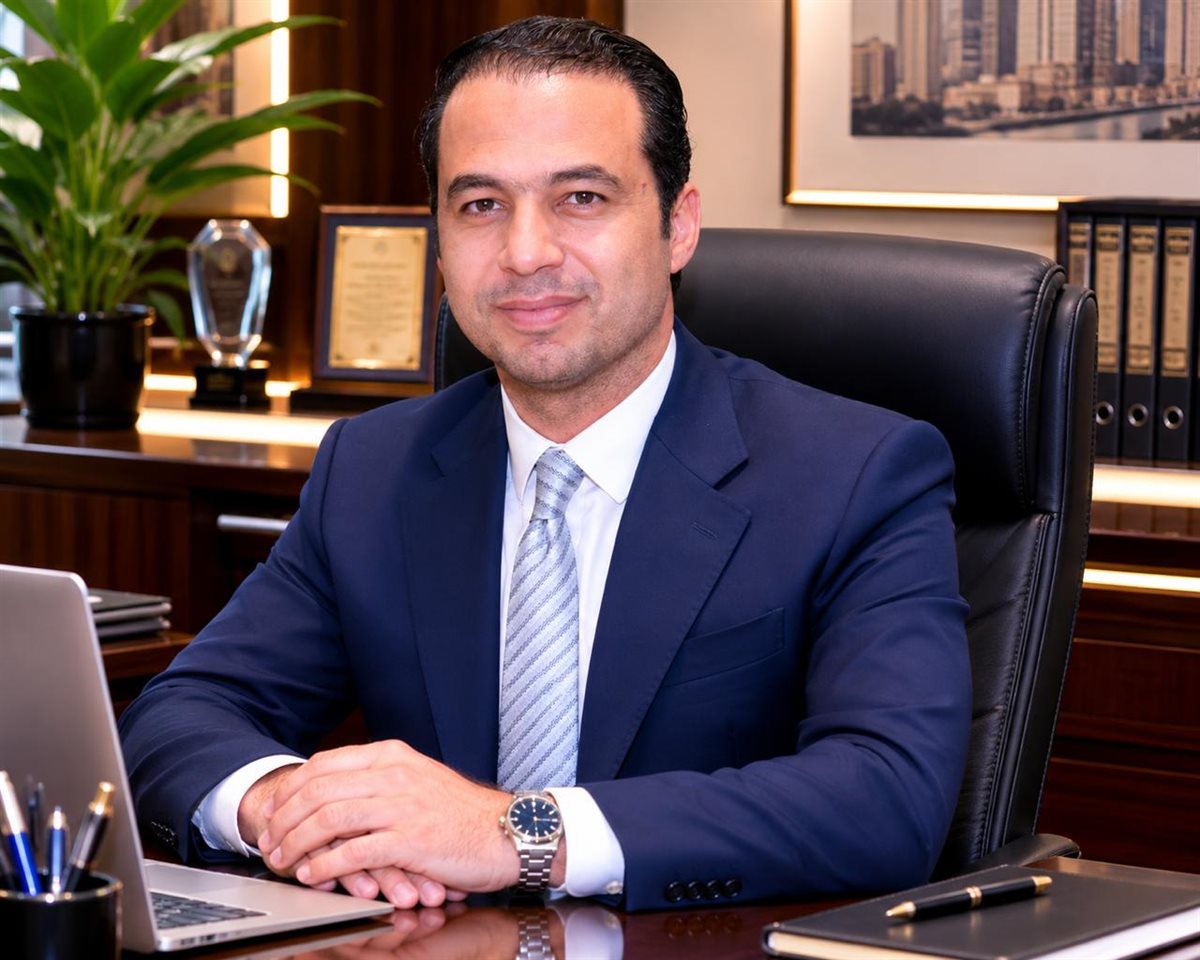 رجل الاعمال علي سالم