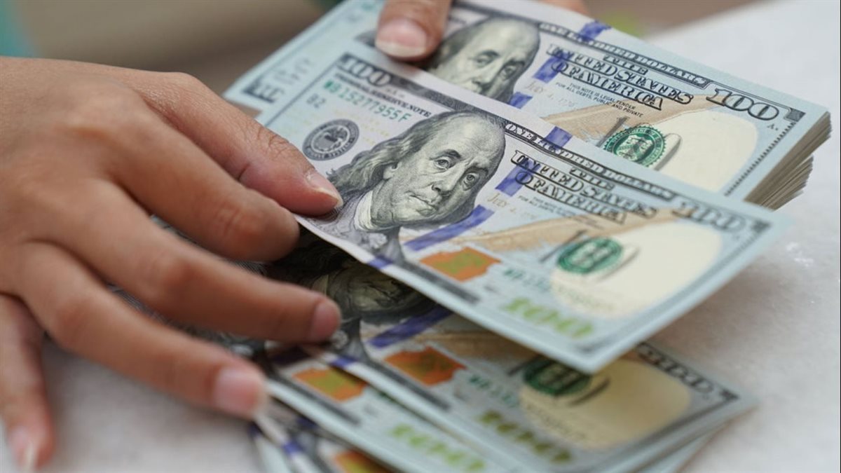 سعر الدولار اليوم