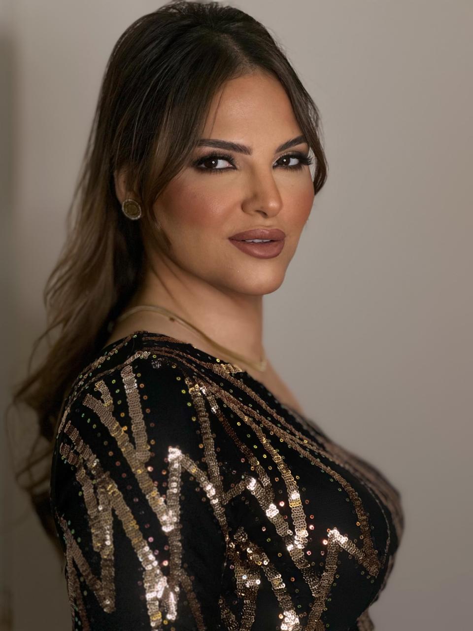 الفنانة إيمان رجائي