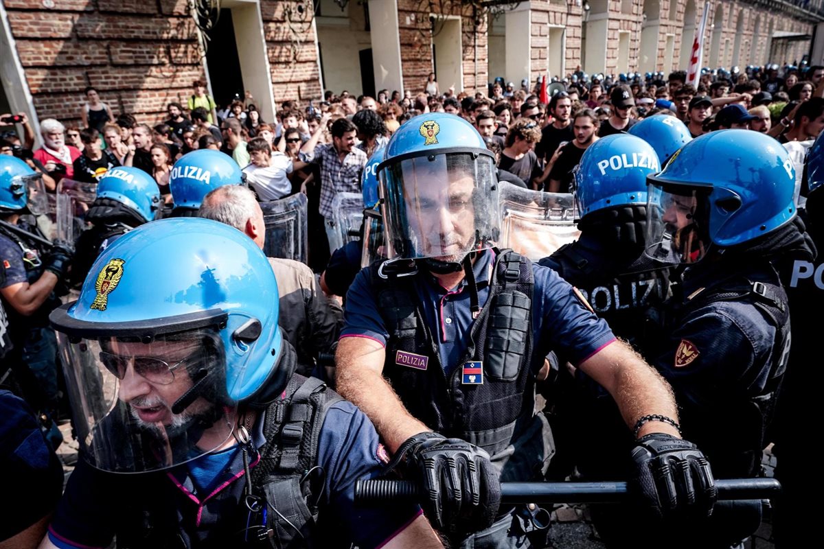 <strong>احتجاجات في إيطاليا</strong>