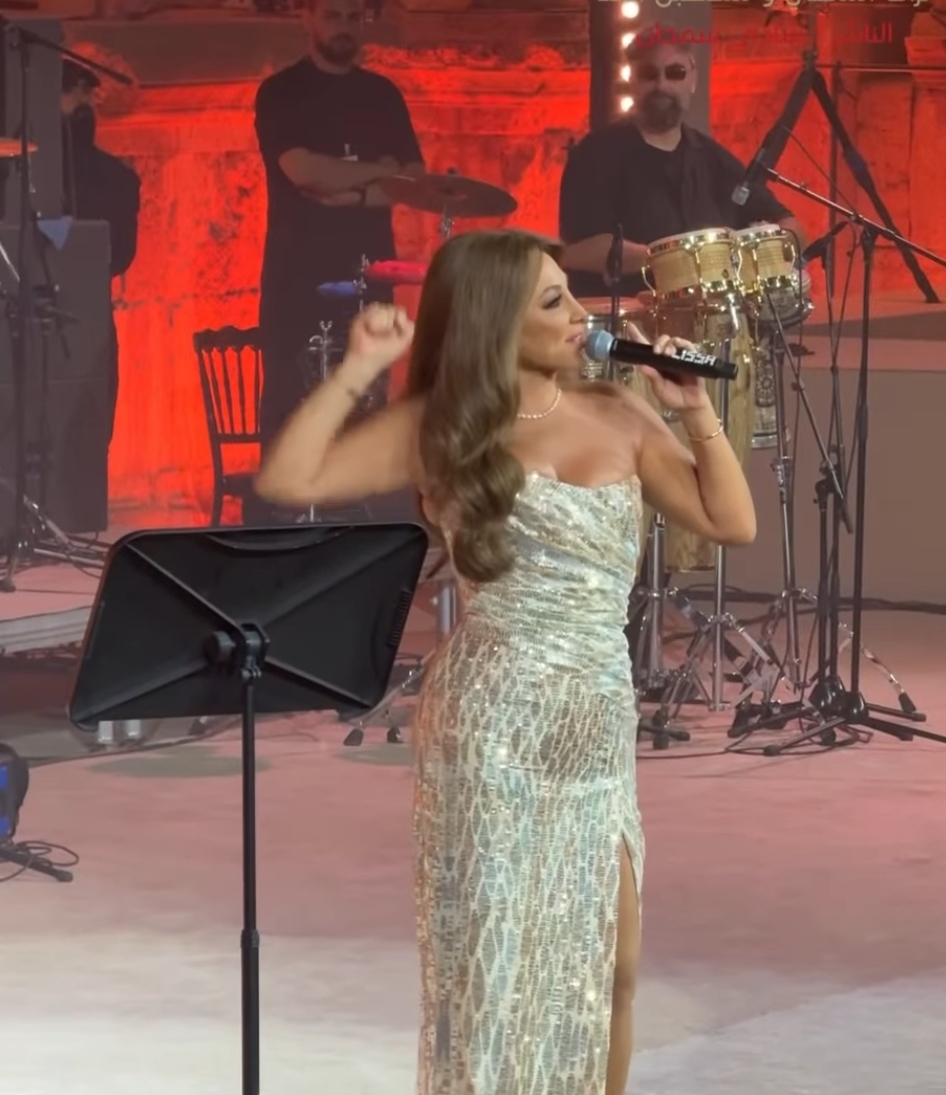 إليسا في حفلها بمهرجان جرش