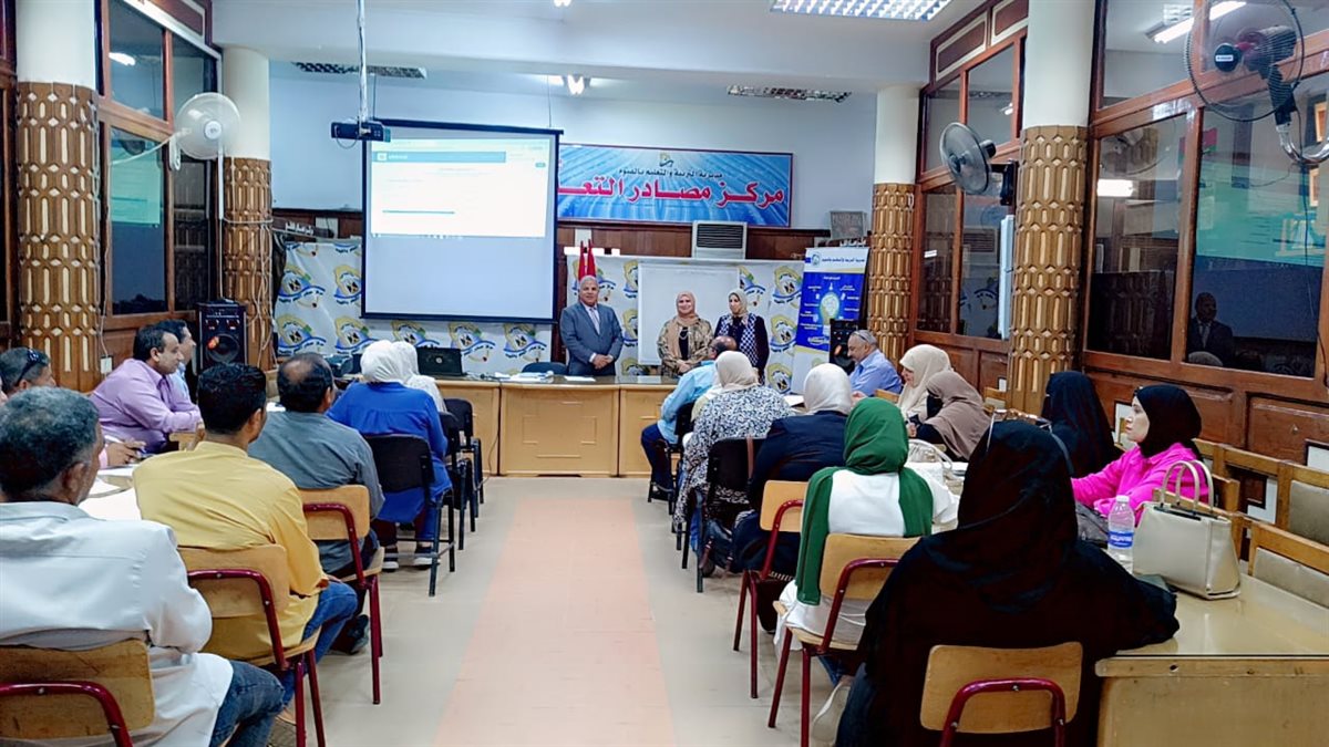 مدير تعليم الفيوم: يشهد ورشة عمل لتدريب منسقي المدارس للتسجيل على منصة شبكة اليونسكو