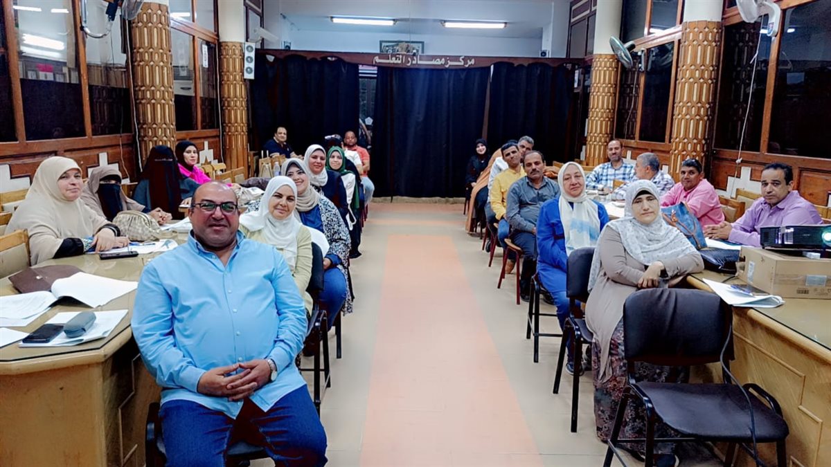 مدير تعليم الفيوم: يشهد ورشة عمل لتدريب منسقي المدارس للتسجيل على منصة شبكة اليونسكو