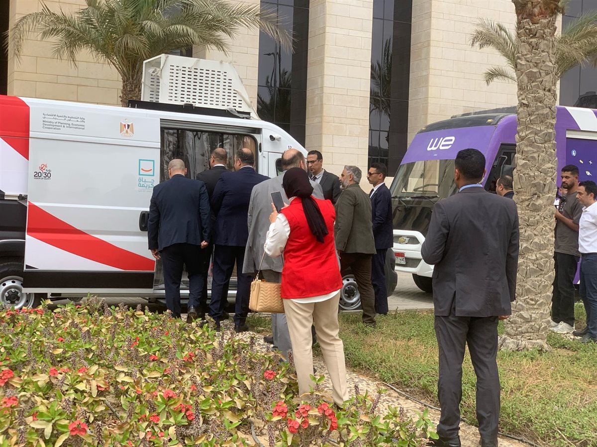 المشاط: السيارات التكنولوجية المتنقلة خطوة نوعية لتسهيل الخدمات وزارة العمل