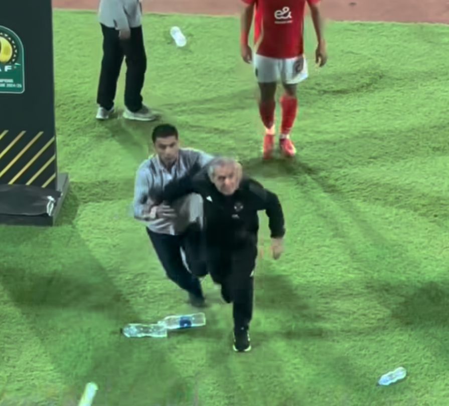 جماهير الأهلي تعتدي على كولر عقب نهاية مباراة صن داونز 
