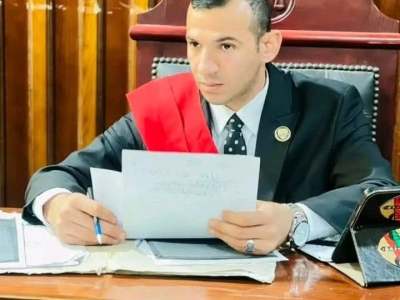 استشاري نفسي لـ