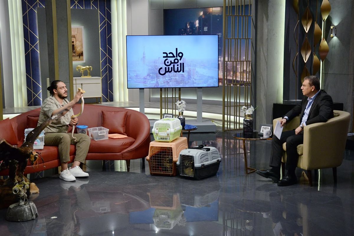 ميدو أحد أشهر مربي الحيوانات والصقور في مصر