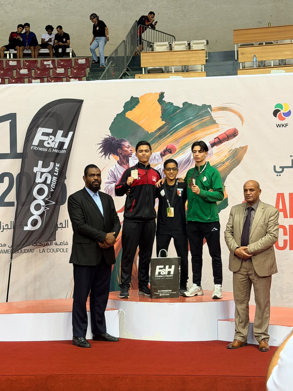 <strong>عمر قابيل</strong>