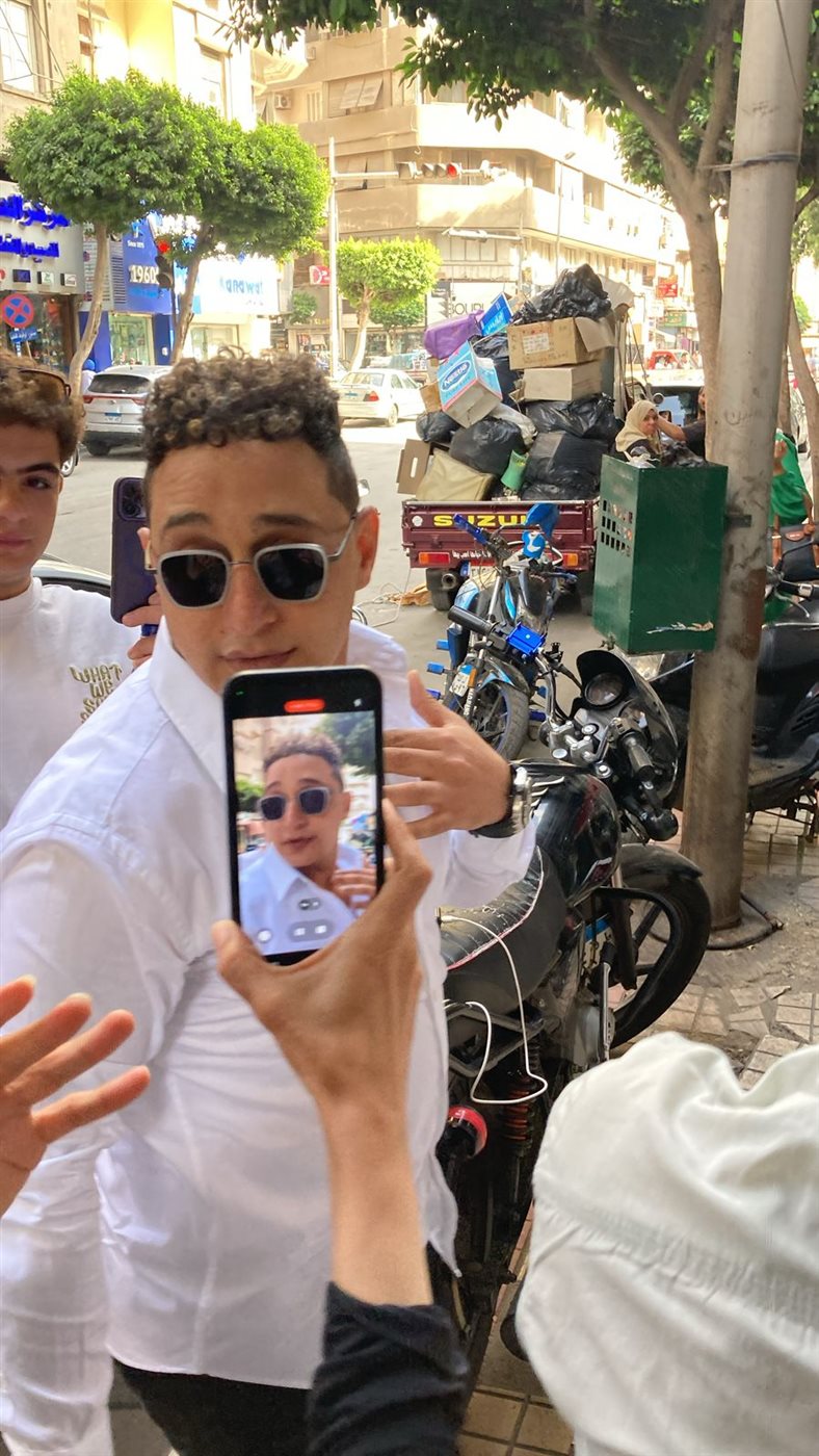وصول رضا البحراوي إلى مقر نقابة الموسيقيين