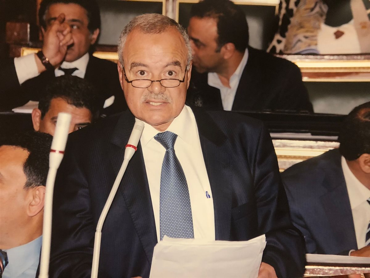 النائب طارق حسن عمار