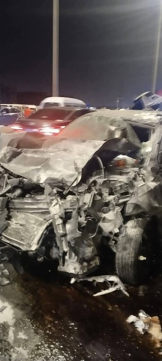 مصرع شخصين و إصابة 4 آخرين فى حادث تصادم بطريق الواحات