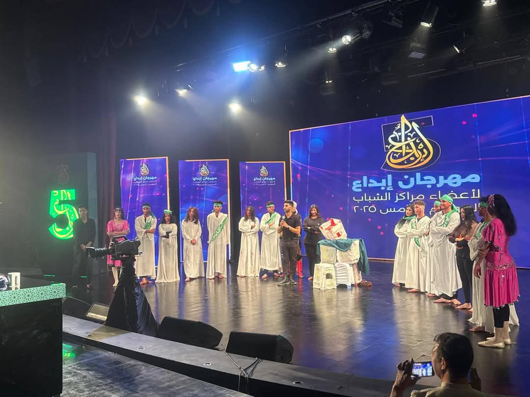 شباب الفيوم يزين مسرح الشباب والرياضة بلوحة
