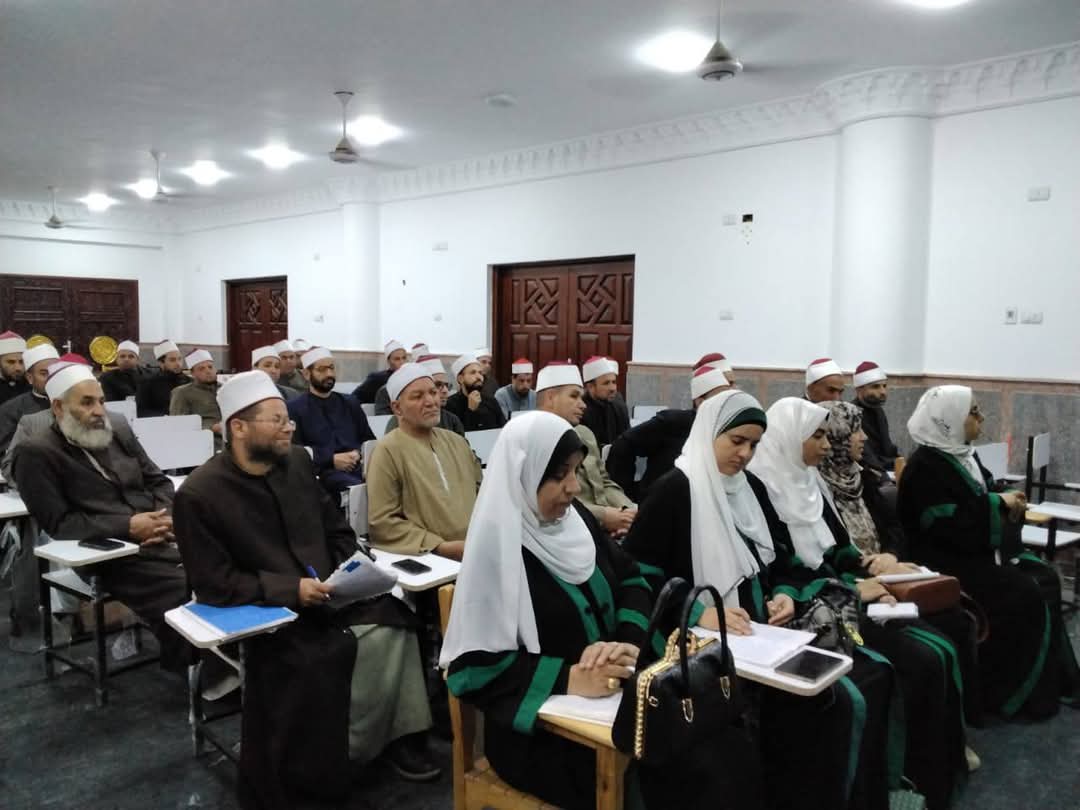 دورة اللغة العربية لأئمة وواعظات الفيوم بكلية البنات الأزهرية