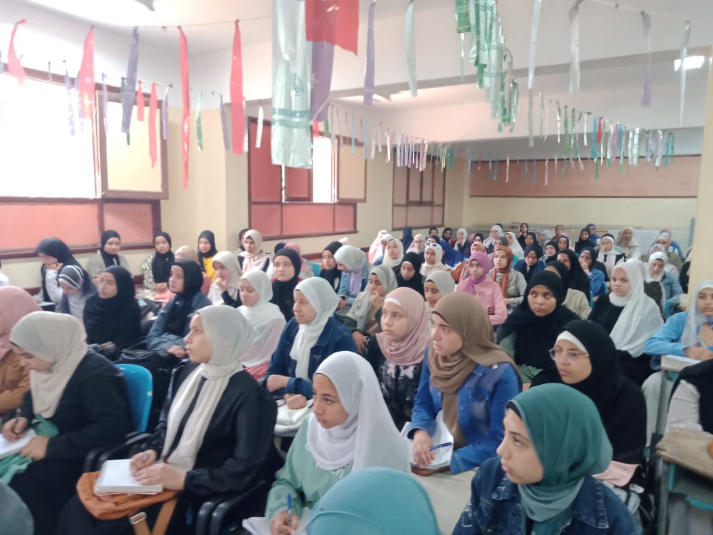 تعليم الفيوم انطلاق المراجعات المجانية النهائية لطلاب الشهادة الإعدادية