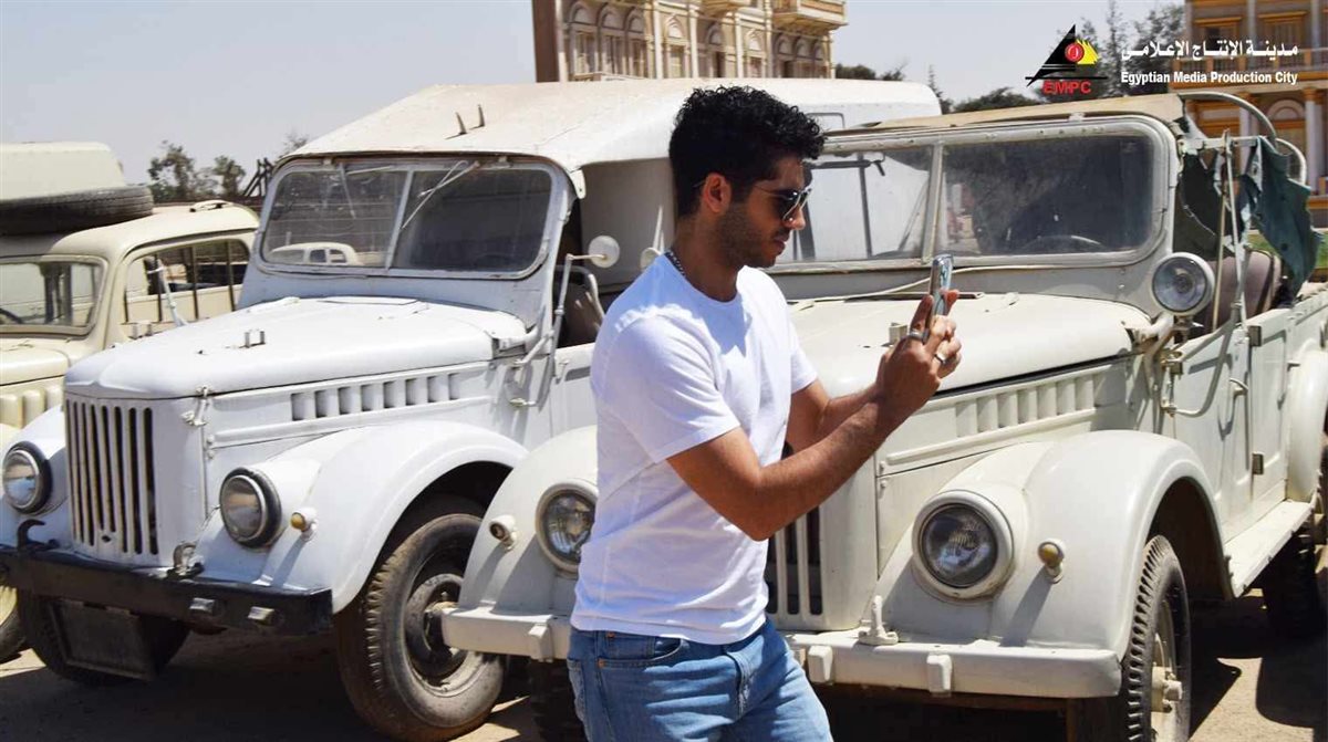 مينا مسعود يزور مدينة الإنتاج الإعلامي